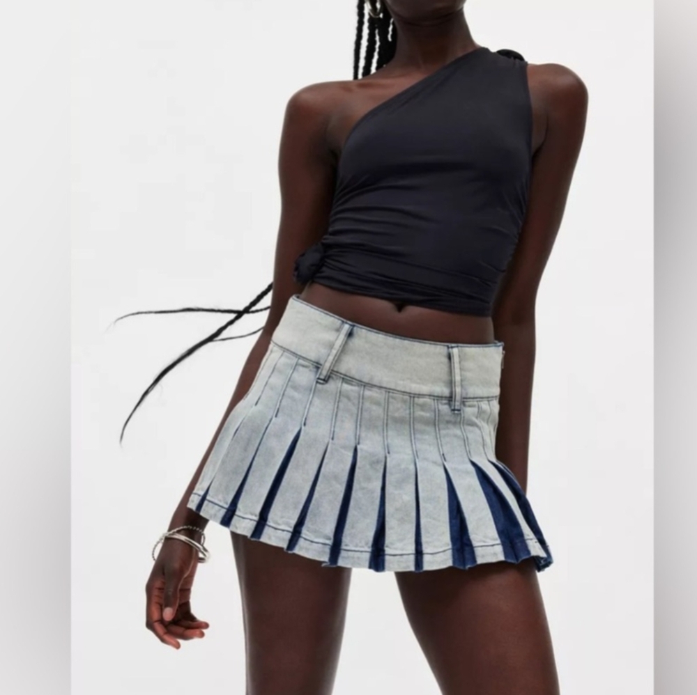 Kimchi Blue Light Gray Pleated Mini Skirt